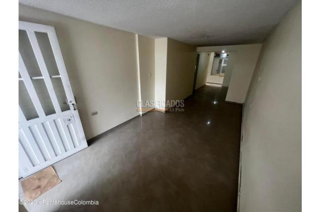 Casas, Venta, Bogotá - $690.000.000