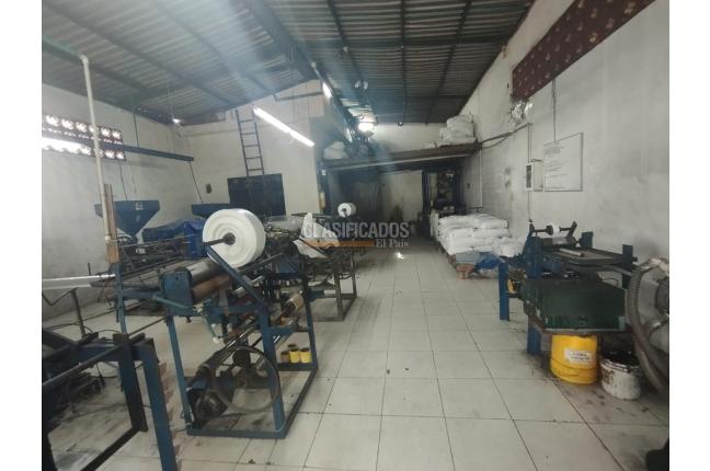 Locales y Bodegas, Venta, Santa Elena - $525.000.000