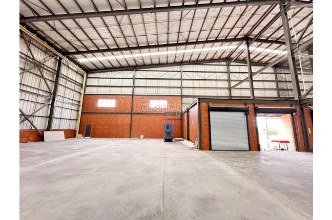 Locales y Bodegas, Alquiler, Yumbo - $59.904.000.000