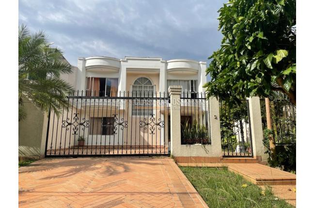 Casas, Venta en Ciudad Jardín