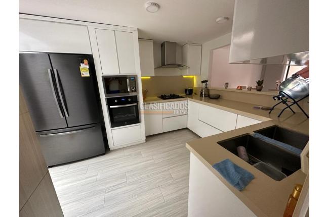 Casas, Venta en Ciudad Jardín