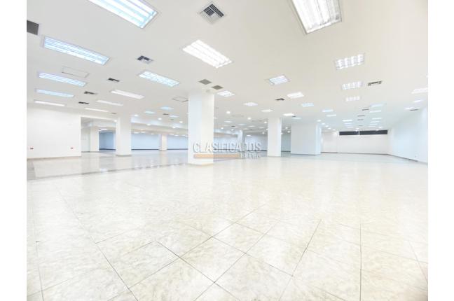 Oficinas y Consultorios, Alquiler en Yumbo