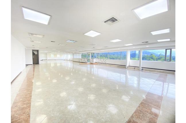 Oficinas y Consultorios, Alquiler, Menga - $66.108.000