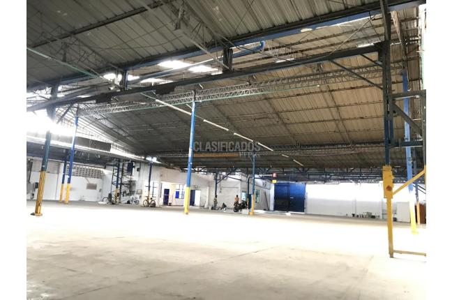 Locales y Bodegas, Alquiler, Industrial - $30.000.000