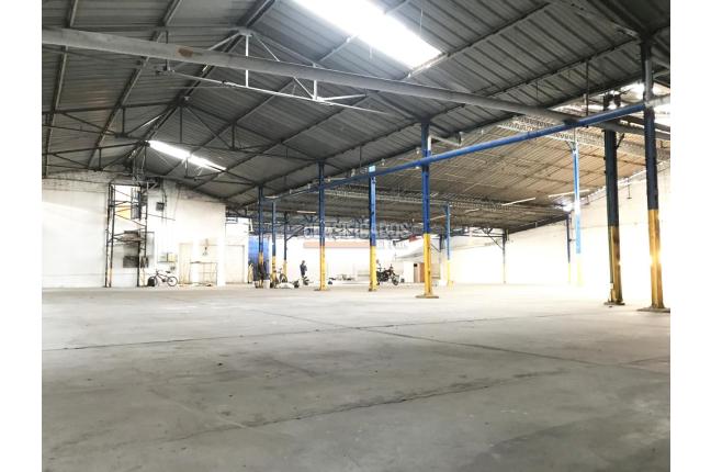 Locales y Bodegas, Alquiler, Industrial - $30.000.000