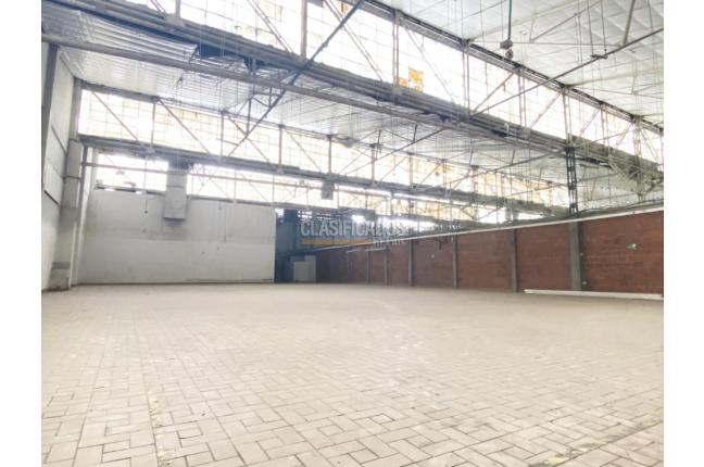 Locales y Bodegas, Alquiler, Santander - $18.000.000