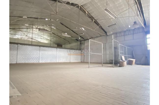 Locales y Bodegas, Alquiler, Santander - $18.000.000