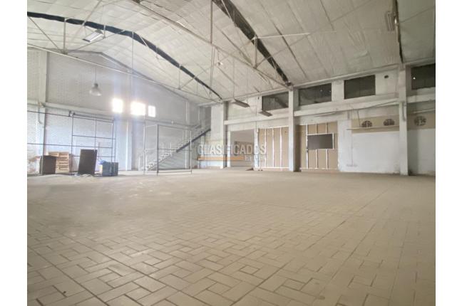 Locales y Bodegas, Alquiler, Santander - $18.000.000