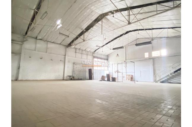 Locales y Bodegas, Alquiler, Santander - $18.000.000