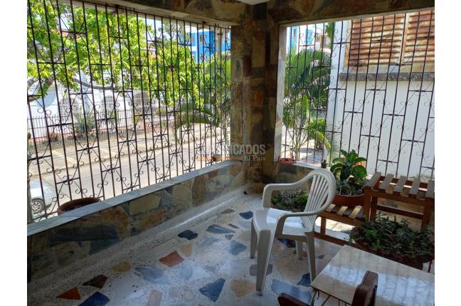 Casas, Venta, El Cedro - $1.350.000.000
