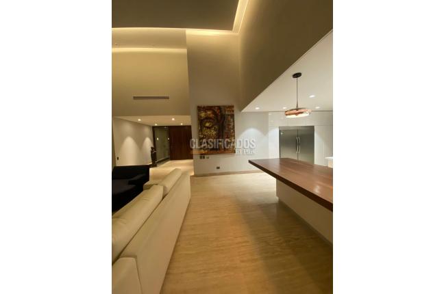 Casas, Venta en Altos de Ciudad Jardín