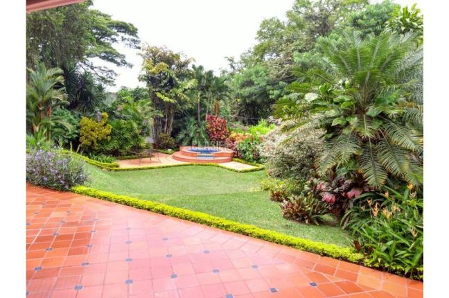 Casas, Alquiler en Ciudad Jardín