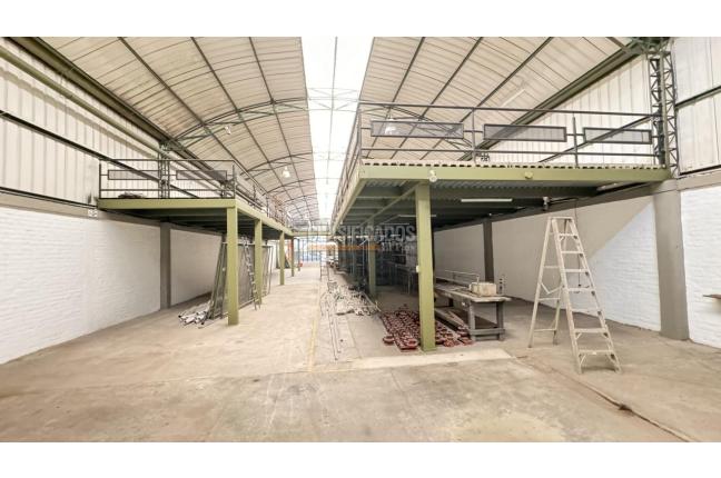 Locales y Bodegas, Alquiler, Buga - $12.000.000