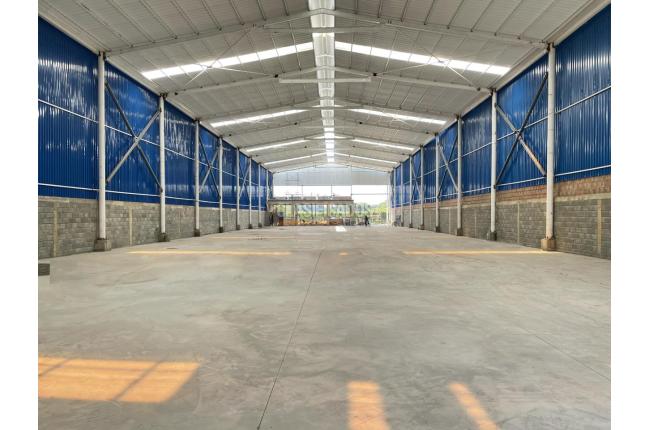 Locales y Bodegas, Alquiler en Yumbo