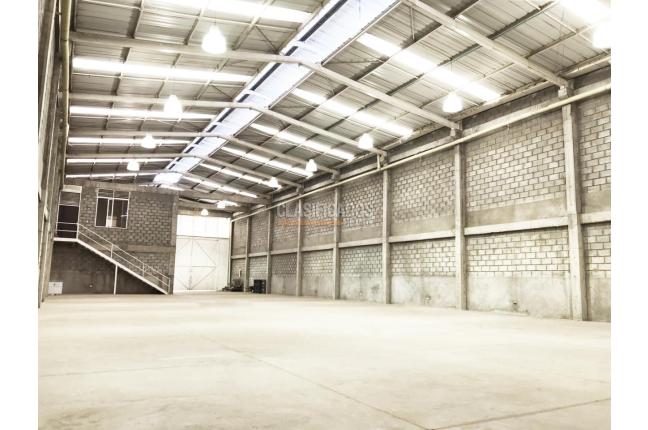 Locales y Bodegas, Alquiler en La Dolores