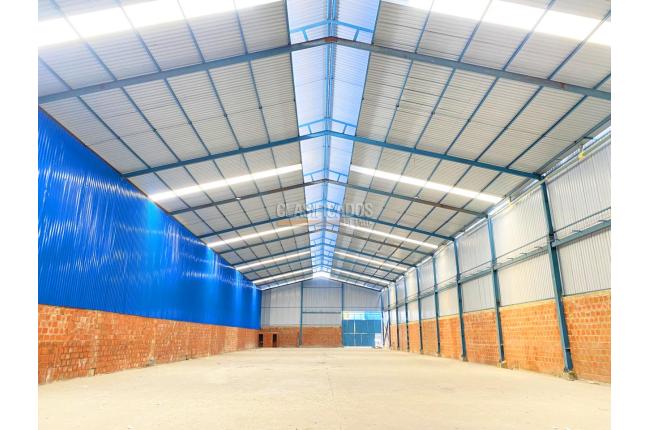 Locales y Bodegas, Alquiler, Yumbo - $21.000.000