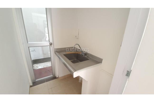 Locales y Bodegas, Alquiler, Tequendama - $3.100.000