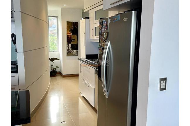 Apartamentos, Venta, Altos Cristales - $680.000.000