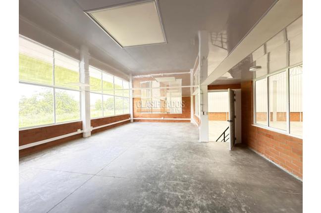 Locales y Bodegas, Alquiler, Yumbo - $33.000.000