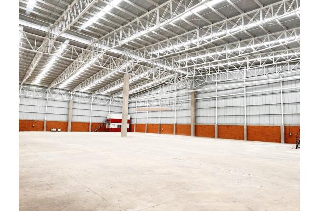 Locales y Bodegas, Alquiler, Yumbo - $33.000.000