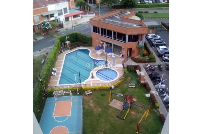 Apartamentos, Alquiler en Naranjos del Caney