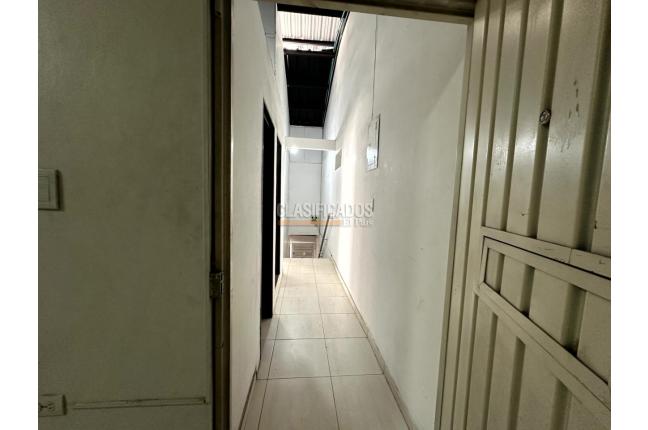 Locales y Bodegas, Alquiler, Caldas - $9.500.000