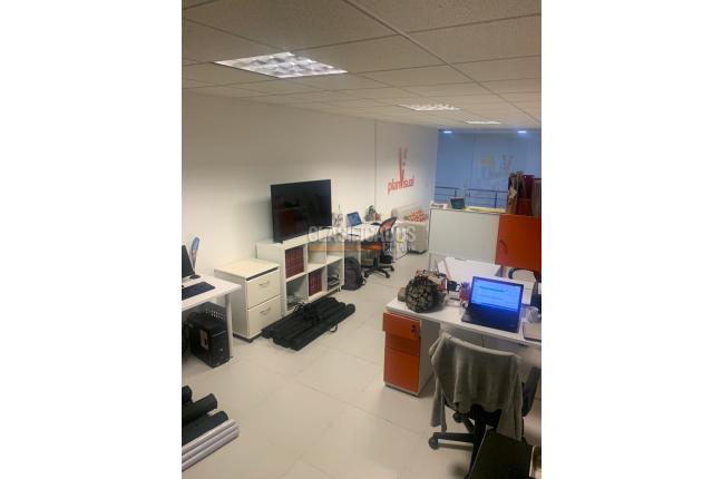 Oficinas y Consultorios, Venta, Centro Ccial Palmetto - $240.000.000