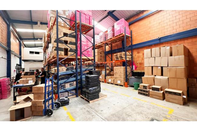 Locales y Bodegas, Alquiler en Yumbo