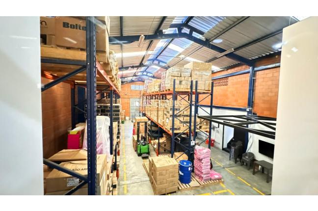 Locales y Bodegas, Alquiler, Yumbo - $9.500.000