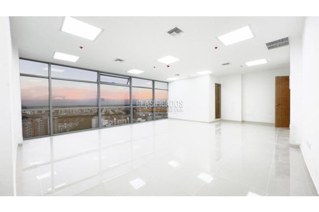 Oficinas y Consultorios, Alquiler, Centro Ccial. Jardín Plaza - $13.500.000