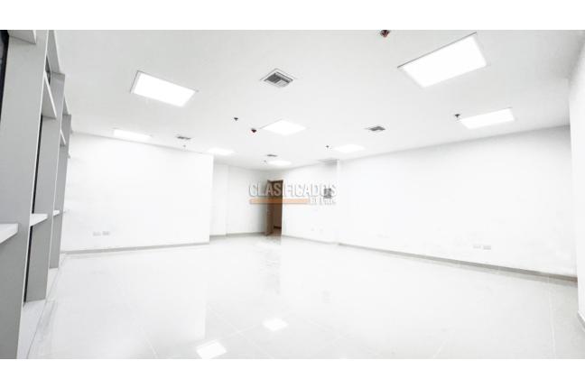 Oficinas y Consultorios, Alquiler, Centro Ccial. Jardín Plaza - $13.500.000