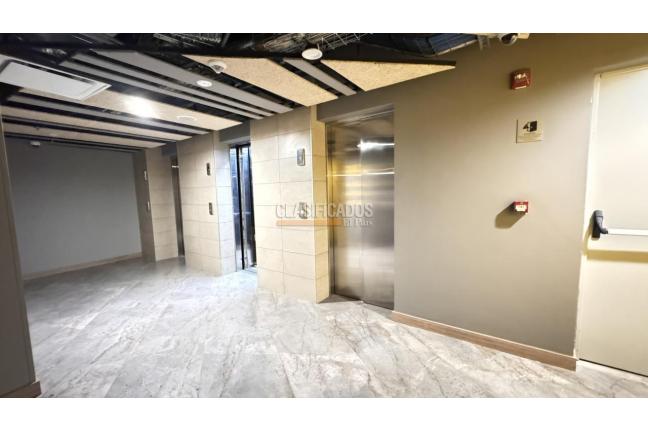Oficinas y Consultorios, Alquiler, Centro Ccial. Jardín Plaza - $13.500.000