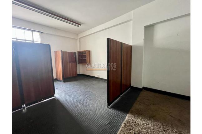 Oficinas y Consultorios, Venta en San Pedro