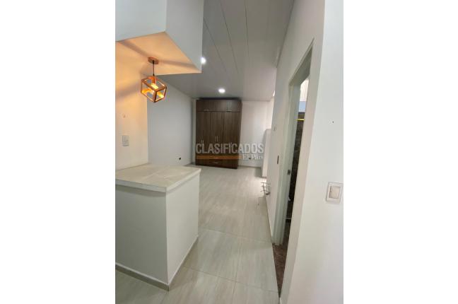 Apartaestudios, Alquiler, Cristóbal Colón - $735.000