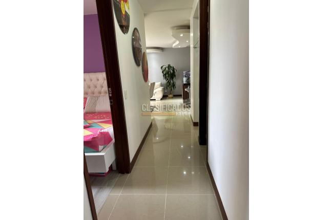 Apartamentos, Venta en Valle del Lili