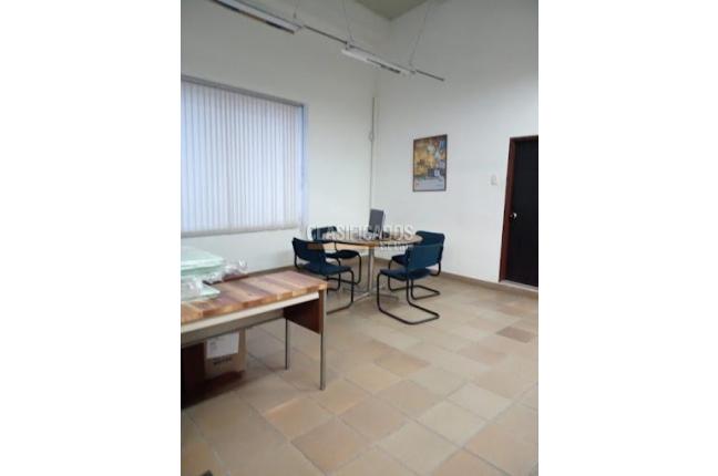 Locales y Bodegas, Alquiler en San Fernando Viejo