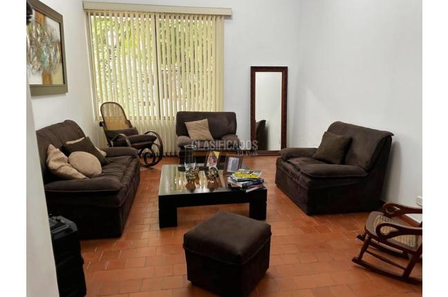 Casas, Venta en Bosques del Limonar