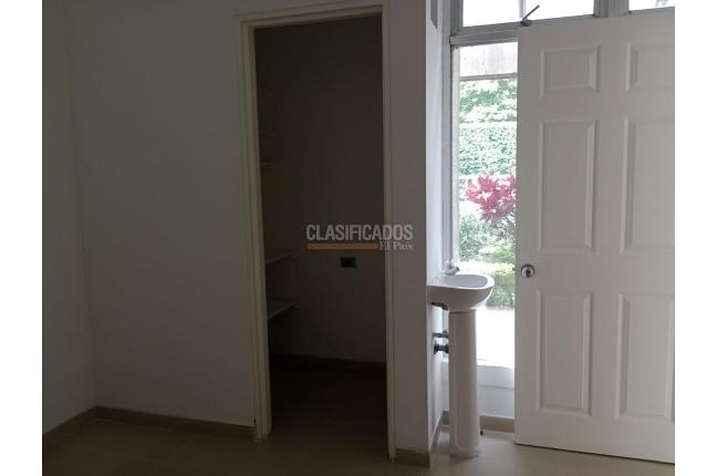 Locales y Bodegas, Venta, Prados del Norte - $180.000.000