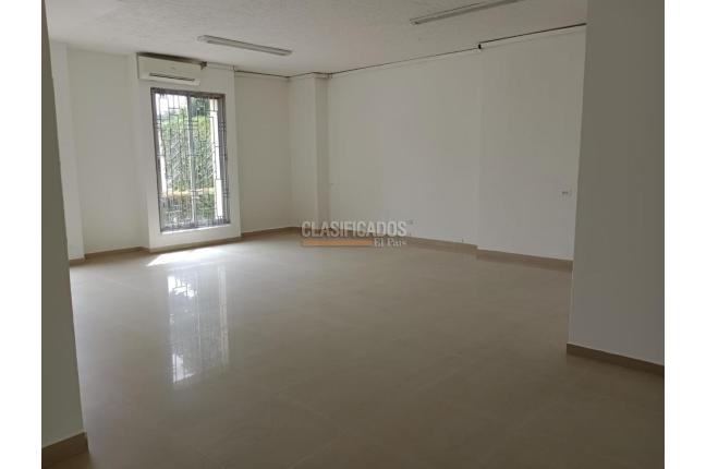 Locales y Bodegas, Venta, Prados del Norte - $180.000.000