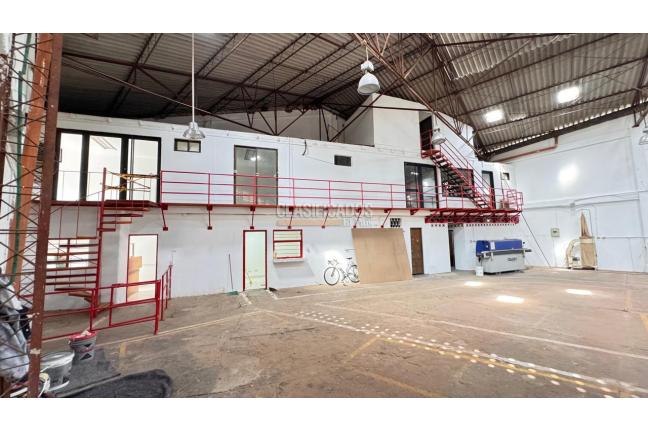 Locales y Bodegas, Alquiler, El Troncal - $8.200.000