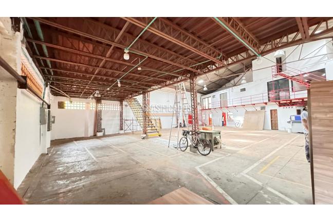 Locales y Bodegas, Alquiler, El Troncal - $8.200.000