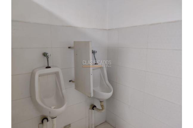 Locales y Bodegas, Alquiler, Manzanares - $4.000.000