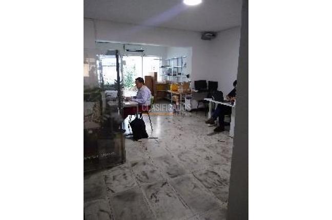 Locales y Bodegas, Venta, Santa Mónica Norte - $1.530.000.000