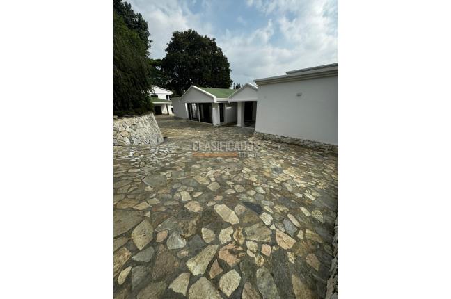 Casas, Venta en Ciudad Jardín