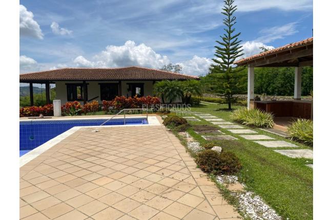 Fincas y Casas Campestres, Venta, Calima (Darién) - $1.100.000.000