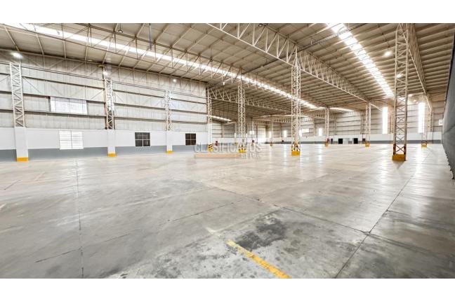 Locales y Bodegas, Alquiler, Yumbo - $268.150.000