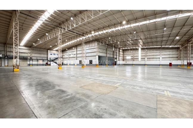 Locales y Bodegas, Alquiler, Yumbo - $268.150.000