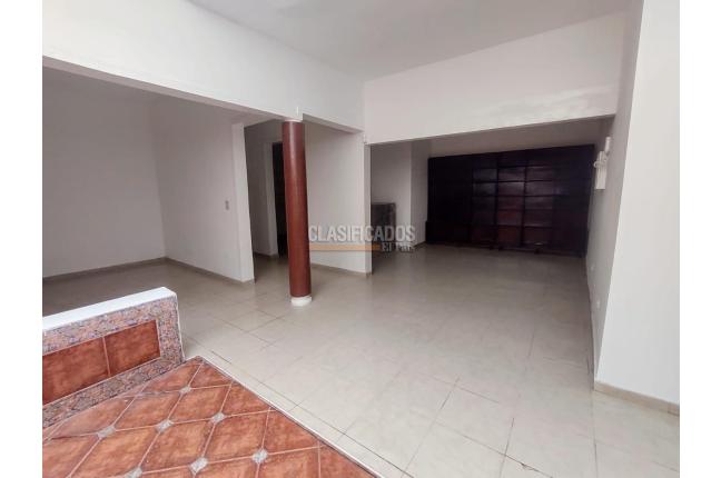 Casas, Alquiler, Granada - $5.500.000