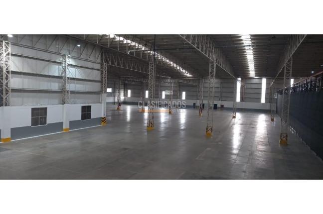 Locales y Bodegas, Alquiler, Yumbo - $268.150.000