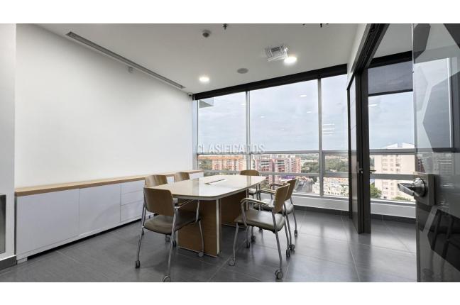 Oficinas y Consultorios, Alquiler, Centro Ccial. Jardín Plaza - $8.000.000